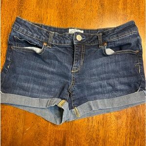 AéRopostale shorts. Size 7/8.